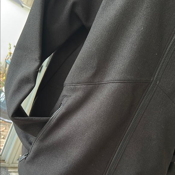 The North Face Black Full-Zip Hoodie - Picture 4 of 7